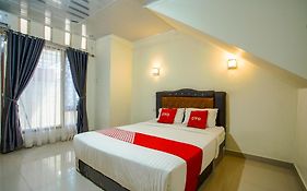 OYO 90643 Suri Guest House Syariah